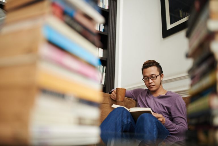 Livros sobre investimento: 5 dicas para elevar seu conhecimento