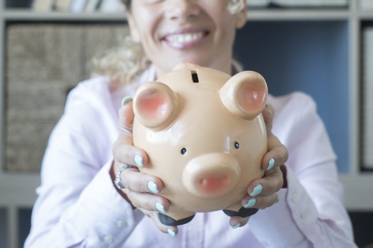 Como investir dinheiro com segurança? Dicas para renda extra!