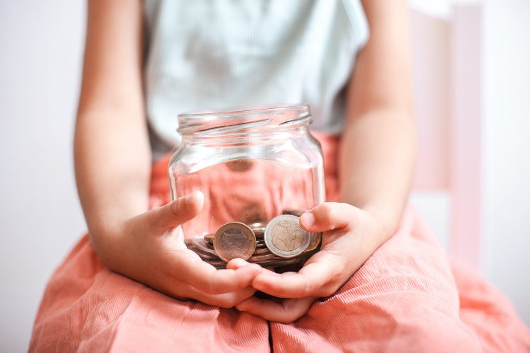 Como investir sendo menor: comece agora a operar na Bolsa!