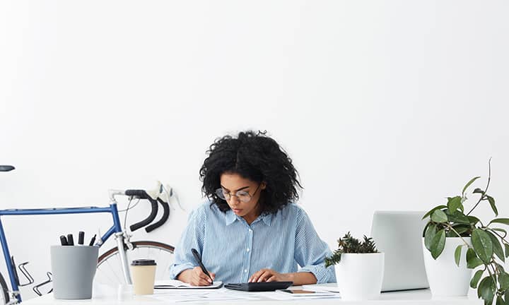 Importância do controle financeiro: o que é e como adotar esse hábito sem complicação?