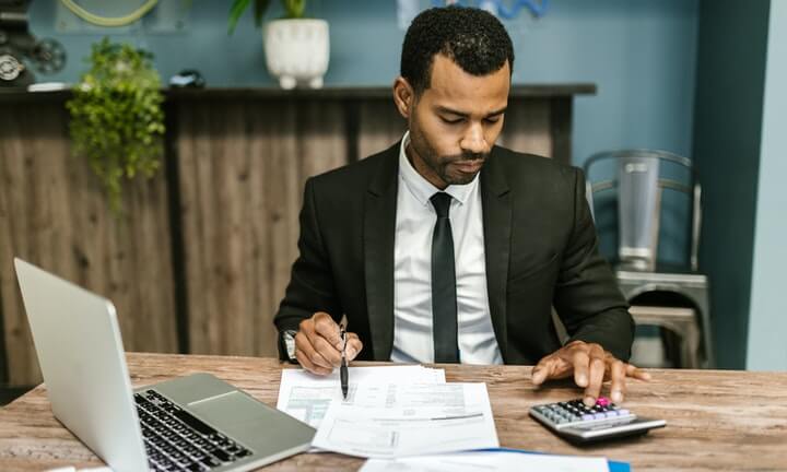 Atualizar valor pelo IGP-M: como calcular a correção monetária?
