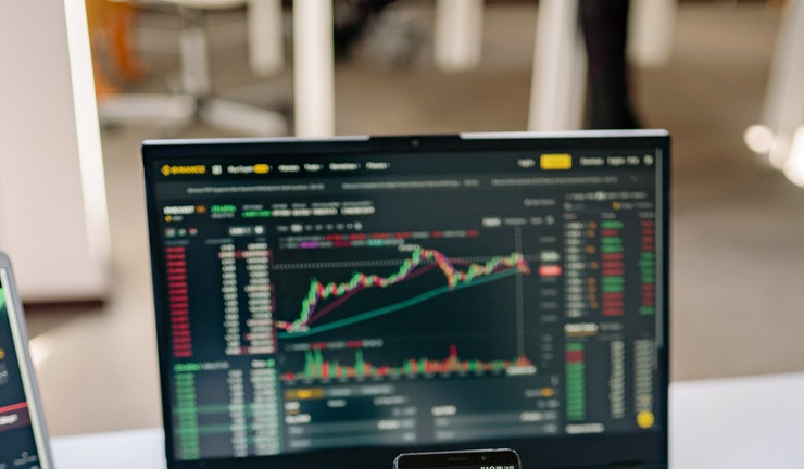 O que é banda de Bollinger? Veja como usá-la em operações financeiras