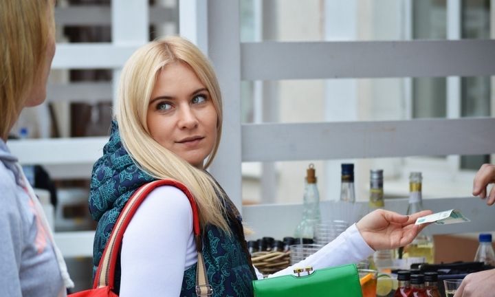 Finanças para mulheres: dicas essenciais para incrementar as economias 