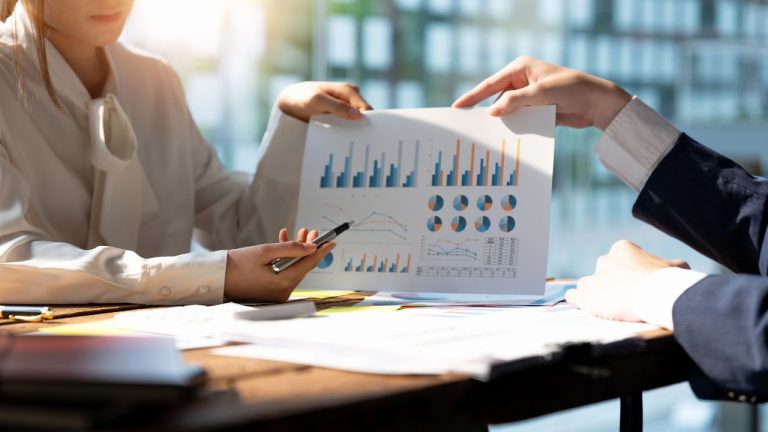 Como se tornar Assessor de Investimentos: aprenda agora!