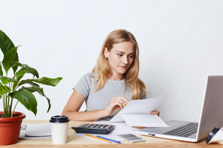 Como ser independente financeiramente? 10 passos e truques