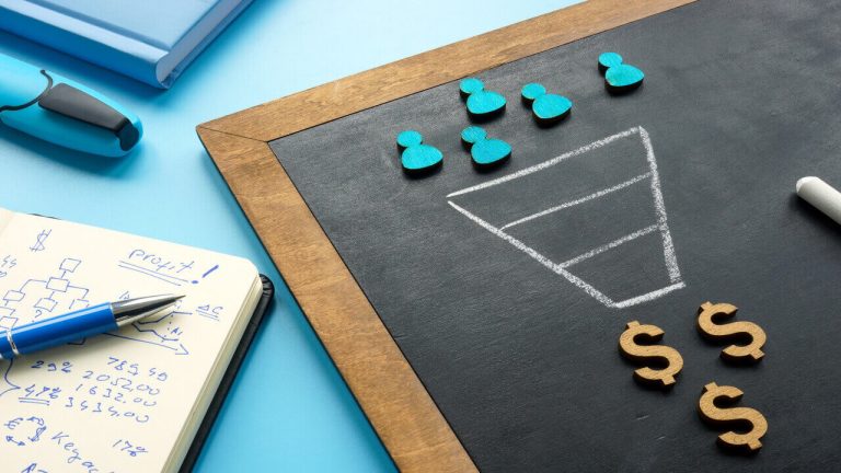 O que é funil de vendas, suas etapas e como gerenciá-lo de forma inteligente?